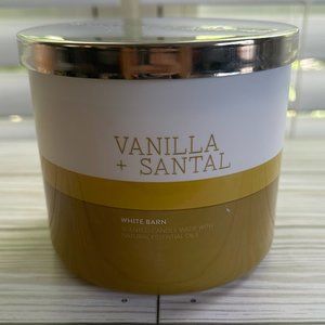Bath & Body Works / White Barn 3-Wick Candle - Vanilla + Santal